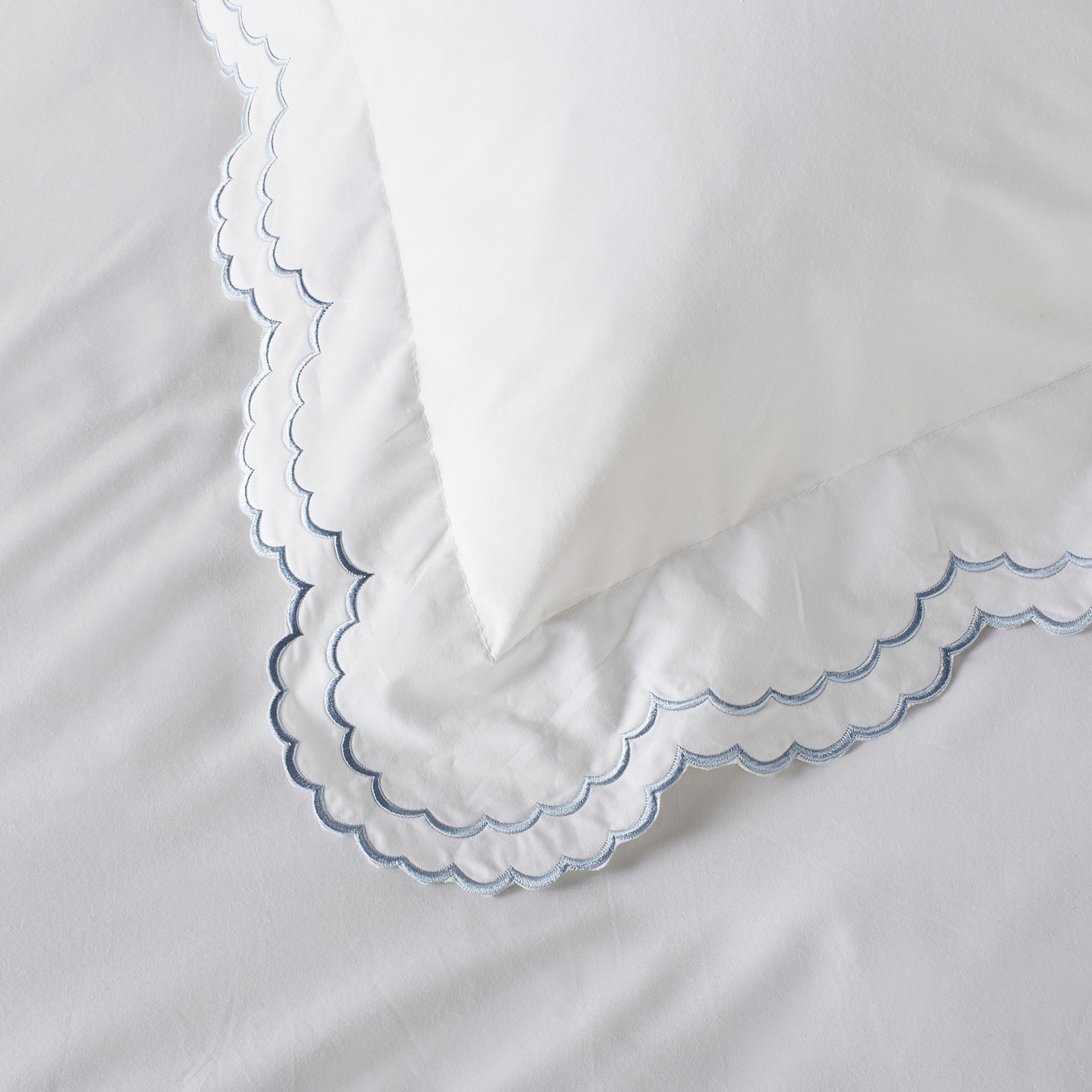 Bara Cotton Duvet Cover Set, King Duvet Cover + 2 King Shams, Blue/White