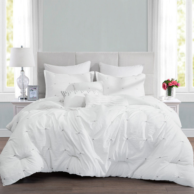 Nava Polyester Channel Comforter, King Comforter + 2 Shams
