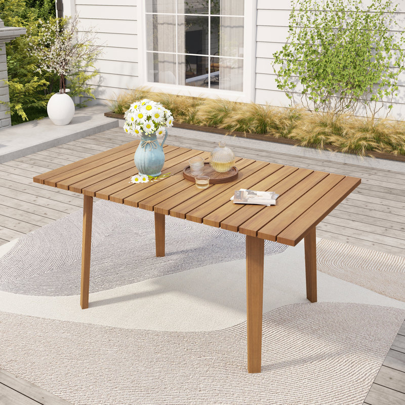 Table de salle à manger en bois