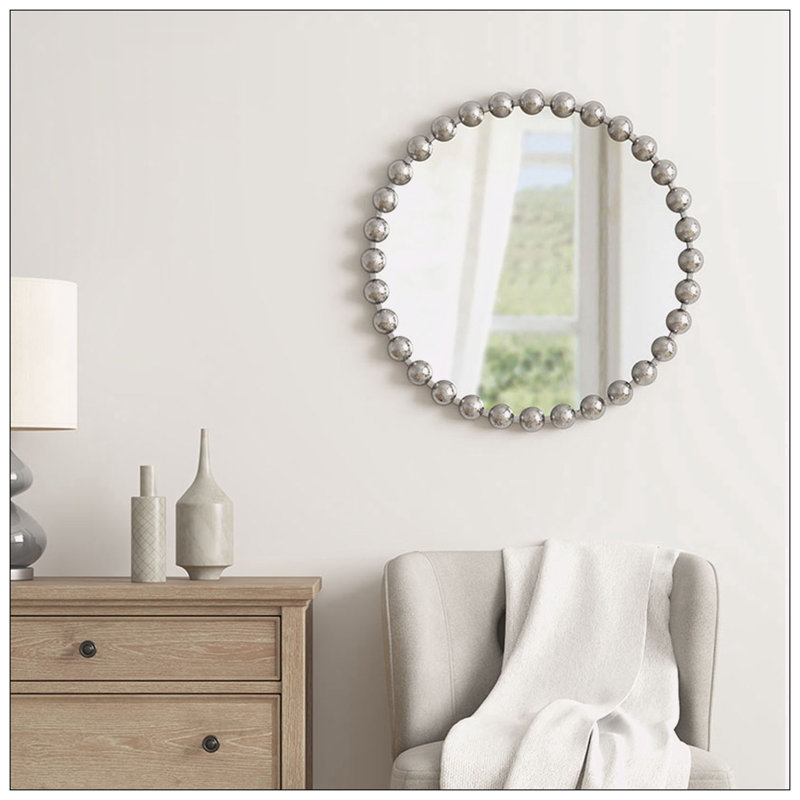 Miroir mural en métal avec détails perlés, 27 po x 27 po, Argent