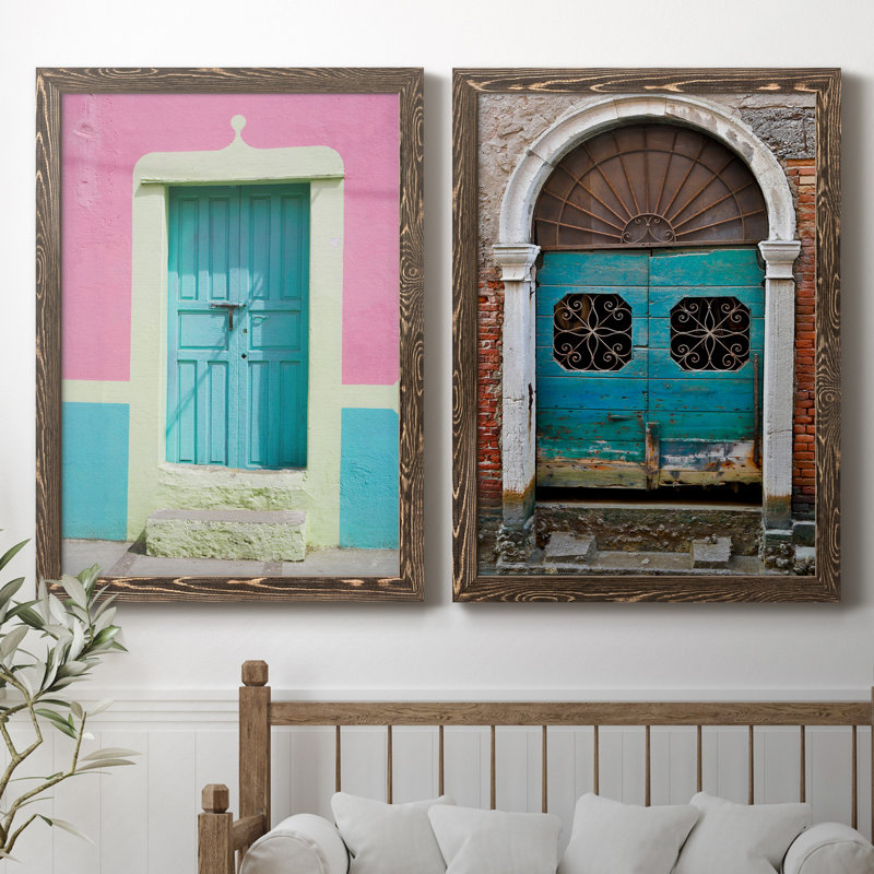 Porte de San Miguel - ensemble de 2 reproductions de photos, H 44 po x l 31 po x P 1 po, Toile avec cadre en noyer