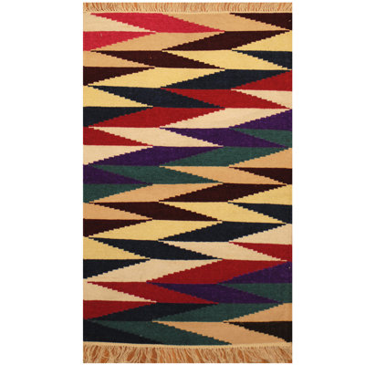 Tapis unique en chenille tissé à la main à la main (Inde) - 2 po 6 po x 4 po