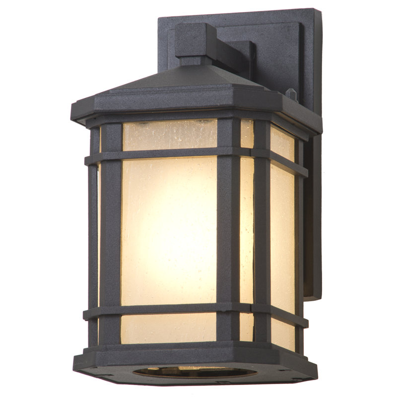 Lanterne murale noire Lybarger, H 9,75 po x l 6,75 po x P 5,5 po