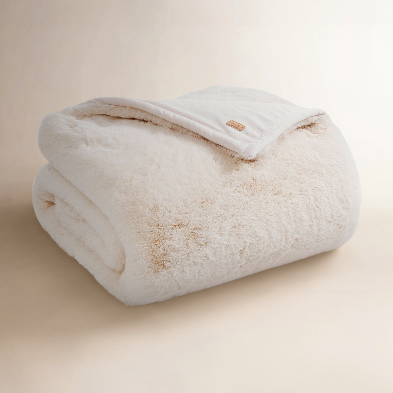 Luxury Soft Faux Chinchilla Fur Throw Blanket 1220GSM, 80" L x 60" W, Arctic White