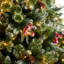 Arbre de Noël épinette vert 7 pi 6 po avec 450 lumières DEL