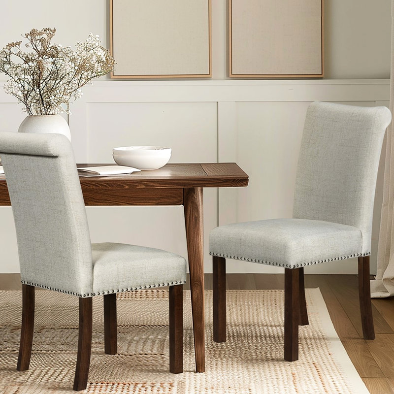 Ensemble de 2 chaises de salle à manger rembourrées avec garniture cloutée
