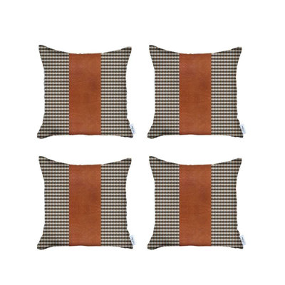 Ensemble de quatre coussins décoratifs en polyester faits à la main avec pied-de-poule 18 po x 18 po