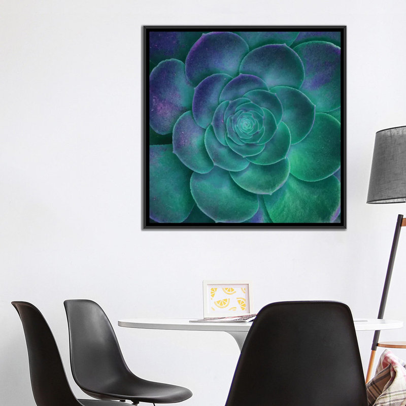 «Surréalisme II», impression sur toile, H 18 po x l 18 po x P 1,5 po, Toile avec cadre noir, Pas de tapis