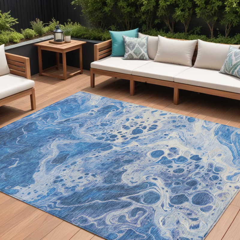 Tapis extérieur lavable abstrait bleu marine et ivoire 8 pi x 10 pi