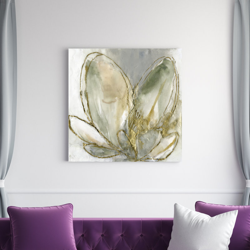 Blooming Gold I, H 36 po x l 36 po, Impression encadrée sans passe-partout, Noyer