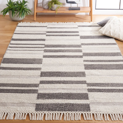 Tapis ivoire / gris foncé Charvik