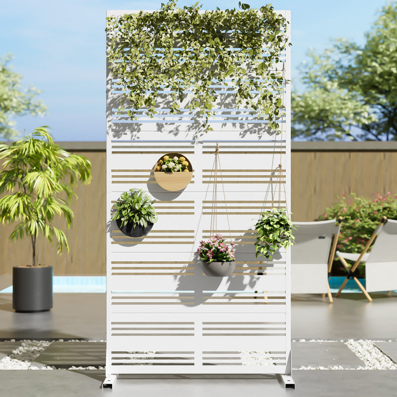 Metal Outdoor Privacy Screen, H 72 po x l 35 po x P 16 po, Blanc