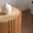Ensemble de 2 tables basses cylindriques rétro avec motif en relief à texture verticale