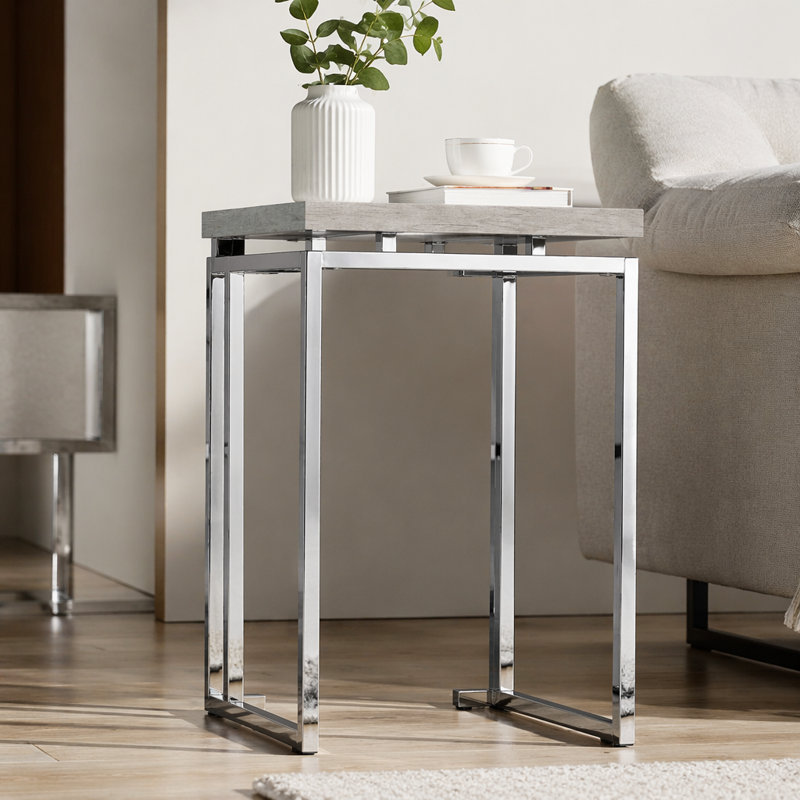 Table de bout en chêne naturel et chrome avec base en métal, 24.5" H x 19.5" W x 19.5" D, Chêne, Does Not Apply