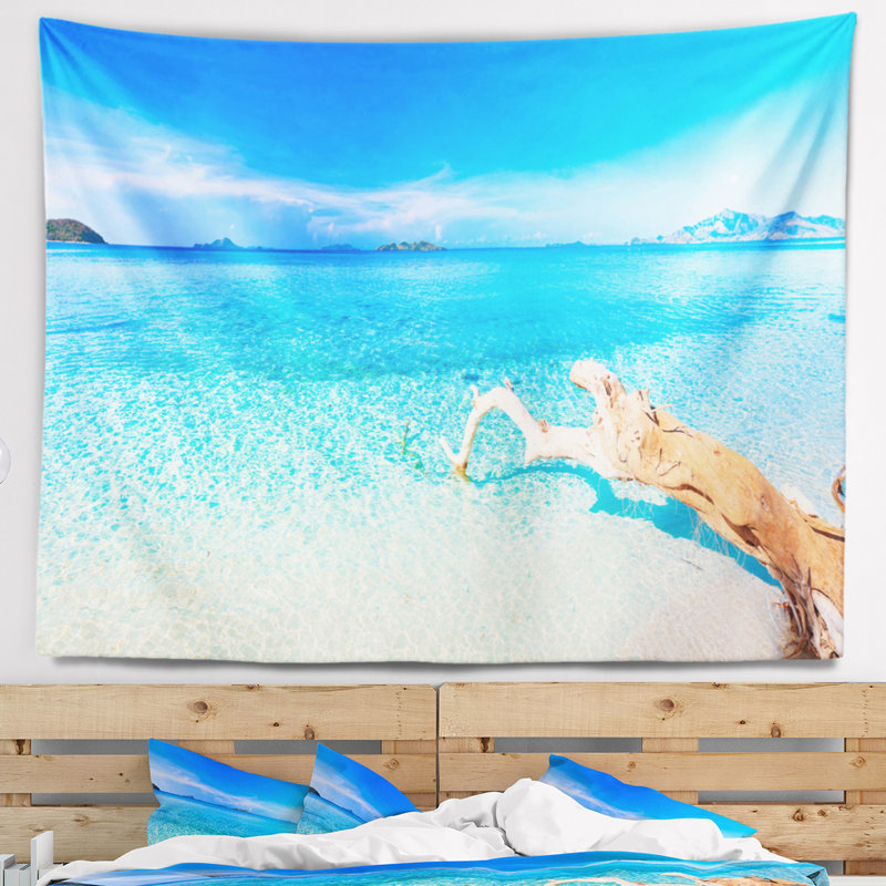 Tapisserie panorama de plage tropicale en polyester avec accessoires suspendus inclus, 78" H x 92" W