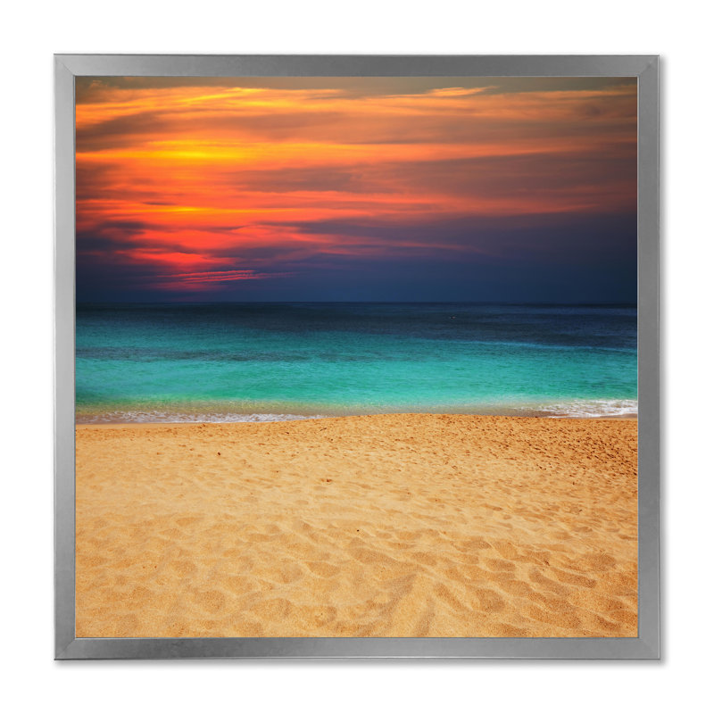 «Vibrant Sunset in Orange, Mauve au-dessus de la plage», impression sur toile, H 36 po x l 36 po