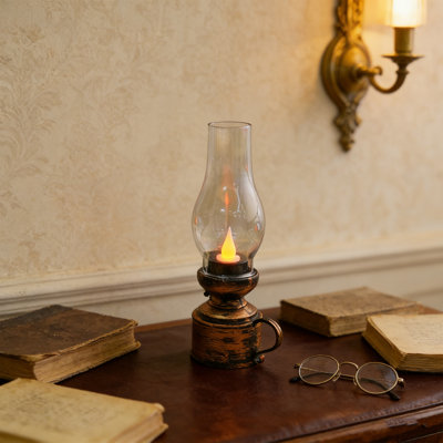 Led Vintage Kerosene Lamp Electronic Swing Candle, Vintage Flameless Kerosene Lamp, Battery Operated Desktop Electronic Light for Indoor Or Tabletop Christmas Decoration (1PCS)