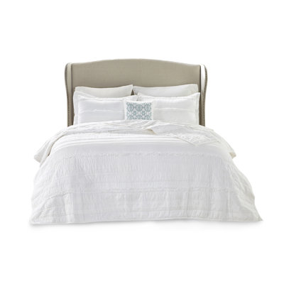 King/ King Quilt In White - Ruffled, Reversible With Decorative Throw Pillow Microfiber With Ruffles & Microfiber, 90% Cotton Filling