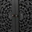 Armoire rétro avec sculptures florales