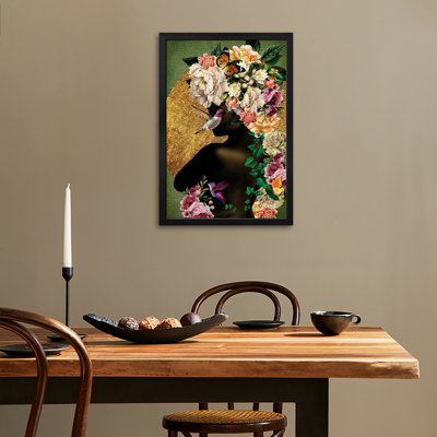 «Women In Bloom - Destiny Blooming», affiche encadrée de qualité par Yvonne Coleman Burney