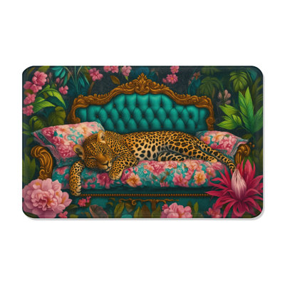 60*90cm Cheetah Lying On Vintage Sofa Print Non-Slip Bath Mat - Soft Flannel & Sponge, Machine Washable, Perfect for Shower & Bathroom Decor