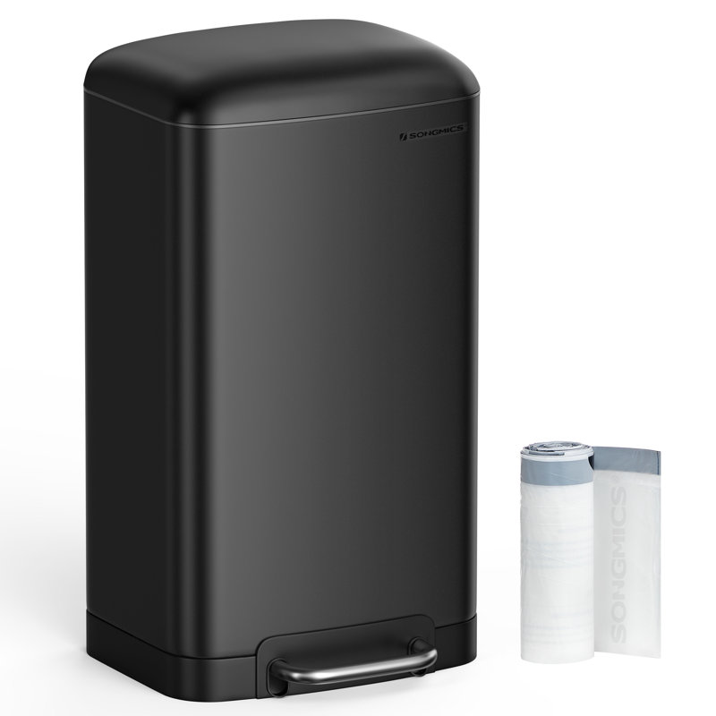 30 Litre Step On Trash Can, Black