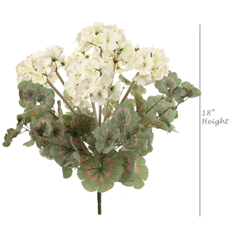 Arrangement de fleurs d'hortensia en soie dans un vase décoratif, Blanc