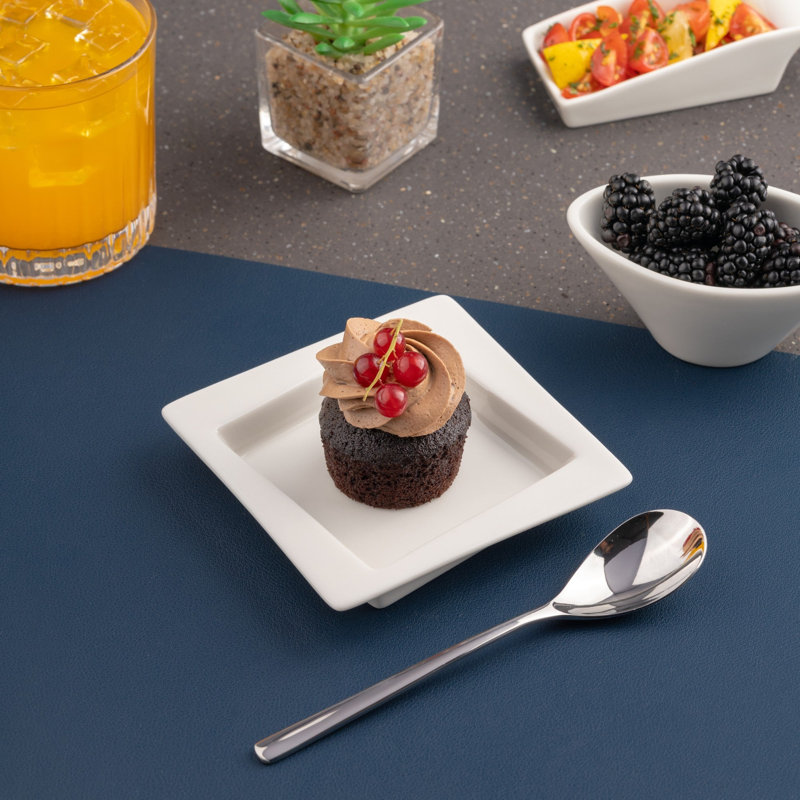 Assiette carrée miniature en porcelaine de qualité supérieure avec rebord, 4,4 x 4,4 po MINIATURE | Va au micro-ondes et au lave-vaisselle