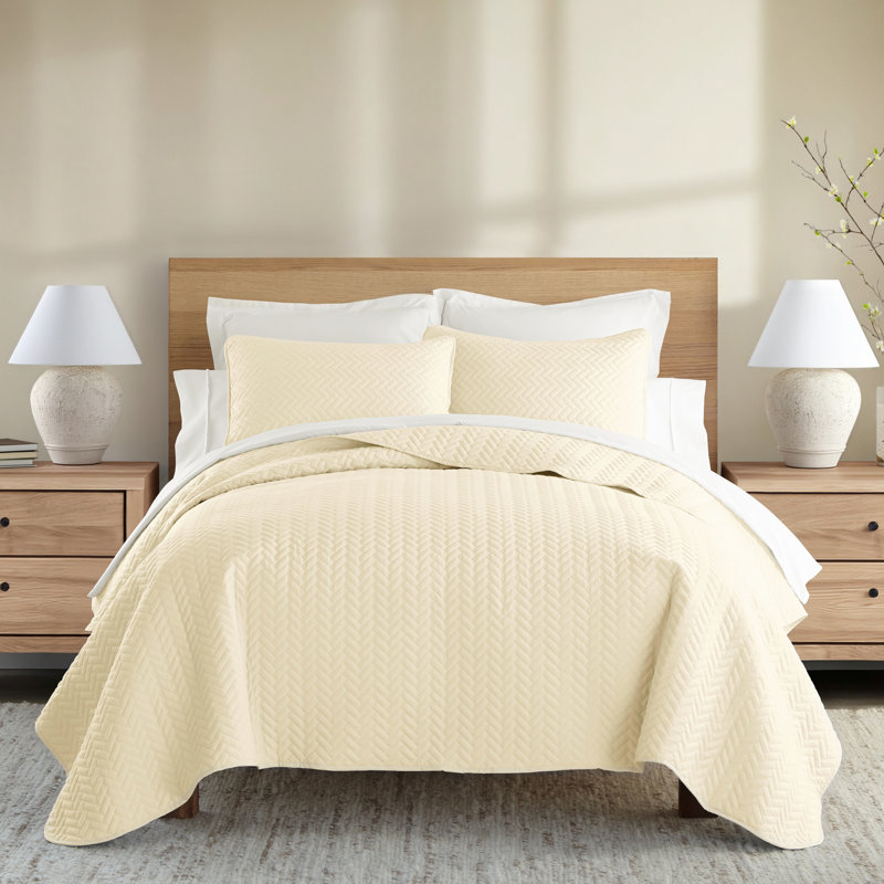 Ensemble de couvre-lit en microfibre de style bord de mer Simply Soft™, Couvre-lit très grand et 2 taies décoratives, Jaune