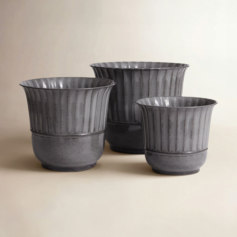 Makayla Metal Planter, Gray