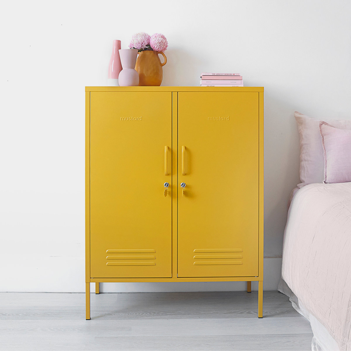 Mustard Made The Midi Locker, Mustard