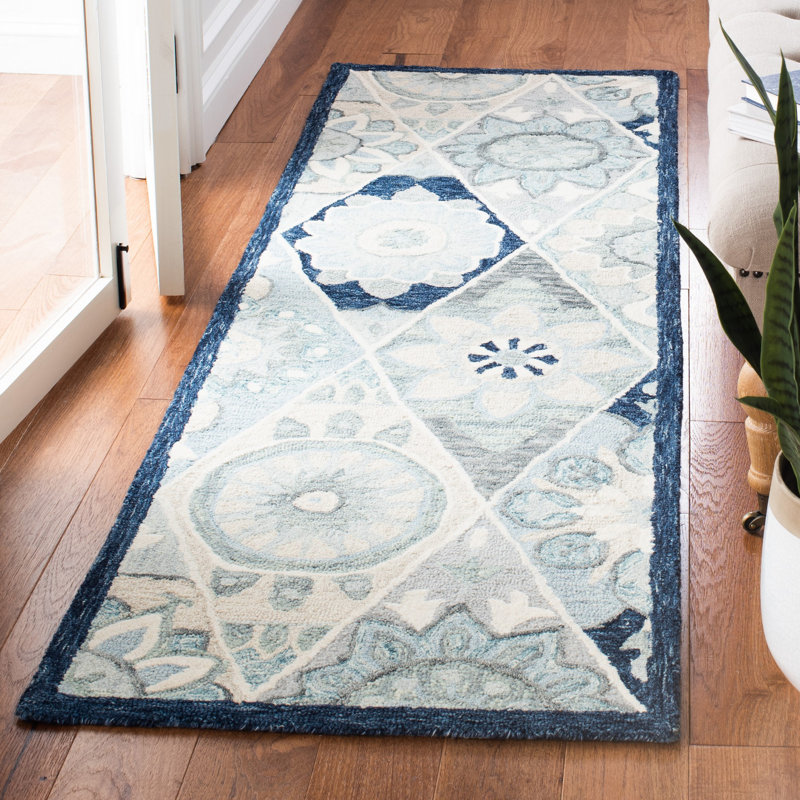 Tapis bleu en laine touffeté à la main Freidin, Tapis de couloir 2 pi 3 po x 8 pi