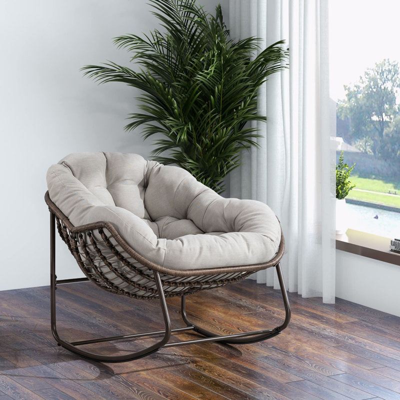Chaise berçante d'extérieur en rotin, Beige