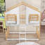 Lit superposé simple au-dessus d'un lit simple en bois avec échelle-213767885