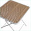 Table basse pliante carrée avec plateau en polypropylène et pieds en métal, facile à nettoyer pour une utilisation intérieure / extérieure