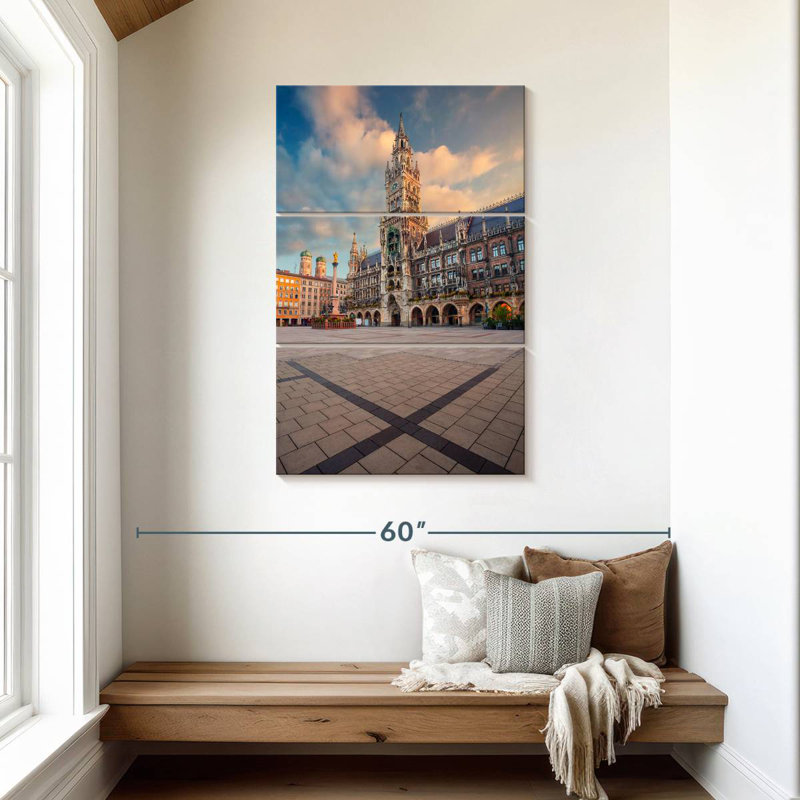 Masam Mary's Square Munich