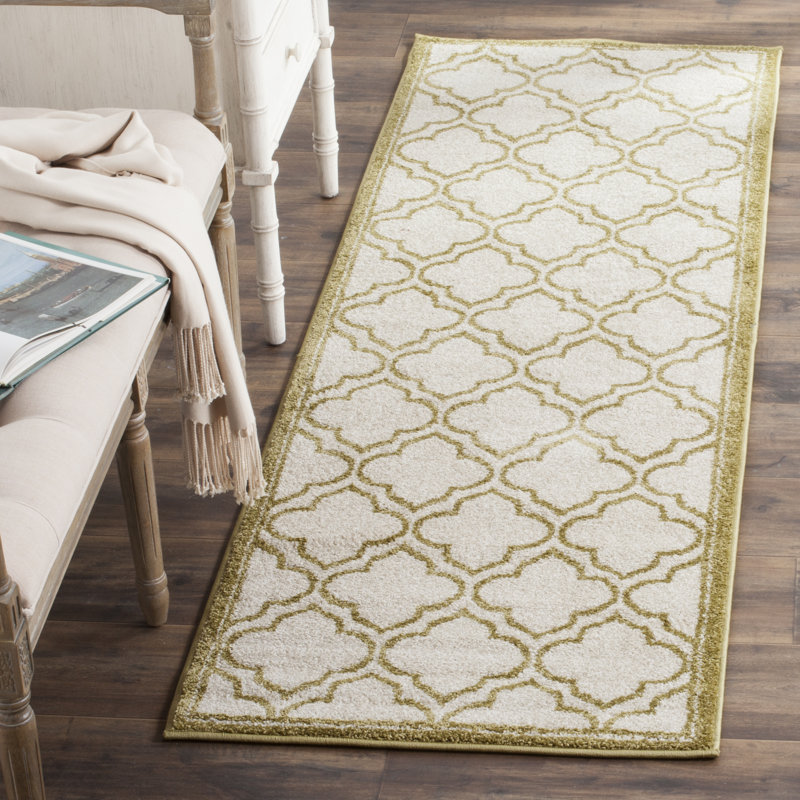 Ammundsen Geometric Ivory/Light Green Area Rug, Runner 2'3" x 7'