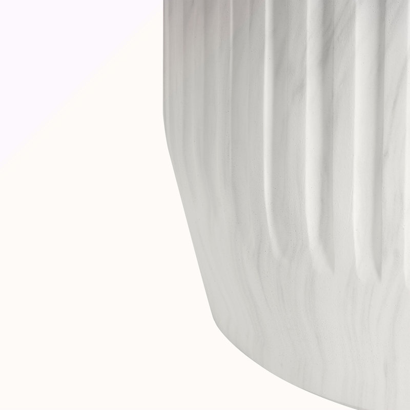 Table d'appoint d'extérieur sculptée Cicci, Blanc