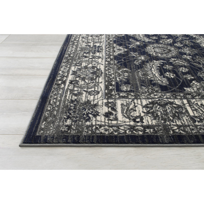 Valpy Oriental Indoor Rug, Rectangle 5' x 7'