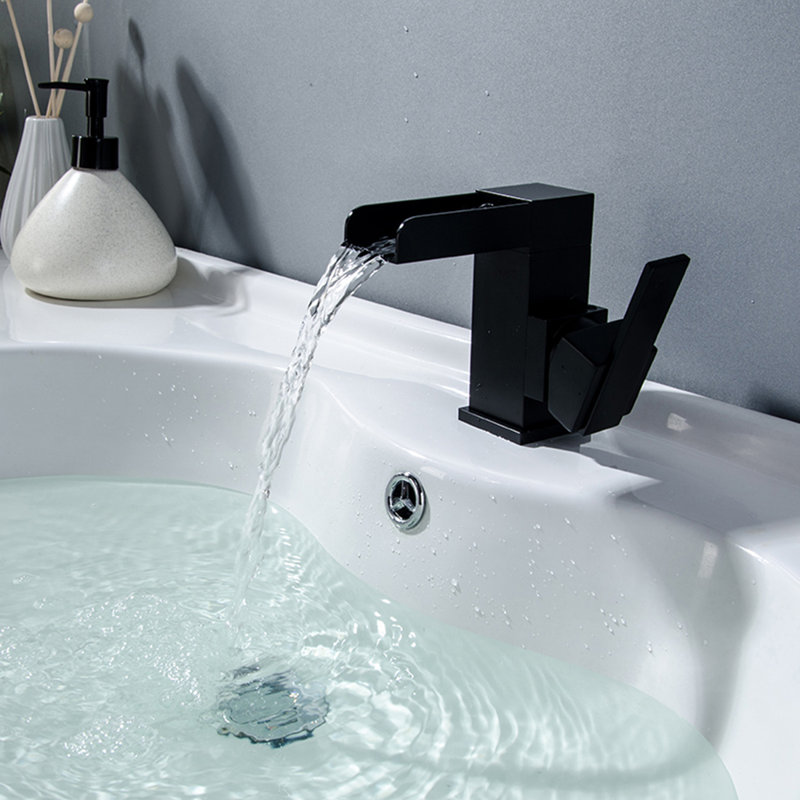Single-Hole Single-handle Bathroom Faucet