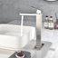 Robinet de lavabo de salle de bain à poignée simple en acier inoxydable-111170880