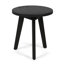 Table d'appoint d'extérieur - Table de bout en bois gris foncé de style marina. Dessus massif, carré de 15,44 po, poids de 5,52 lb, base à trois pieds en gris. Design moderne, capacité ronde de 50 lb