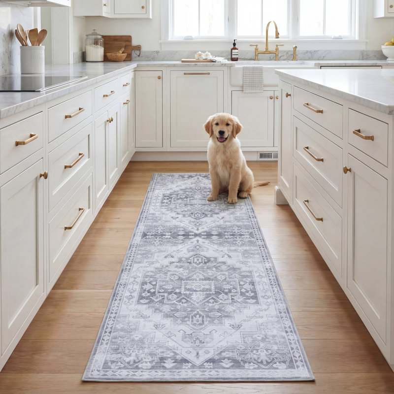 Shaelan Performance Machine Washable Oriental Rug, Runner 2'6" x 8'
