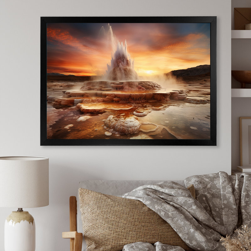 Éclosion volcanique au coucher du soleil I, Cadre simple noir, H 12 po x l 20 po x P 1 po