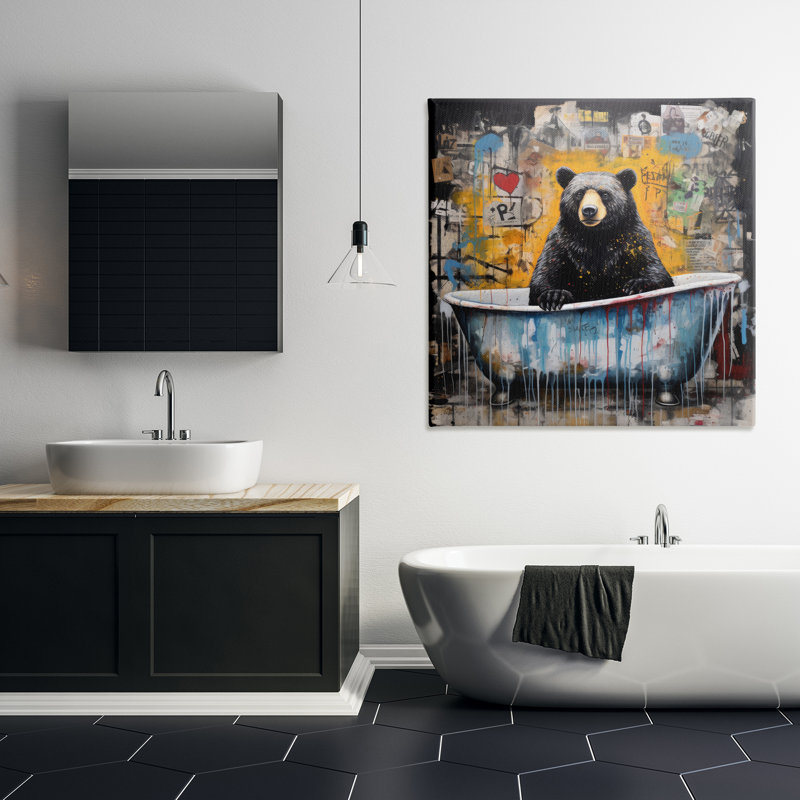 «Graffiti Bathing Bear» par Lazar Studio, H 36 po x l 36 po