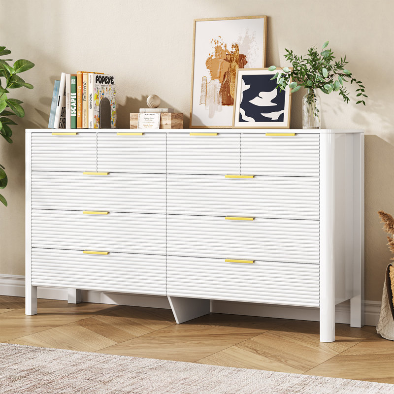 Commode blanche à 10 tiroirs l 55,1 po pour chambre à coucher, commode cannelée avec poignées en métal doré