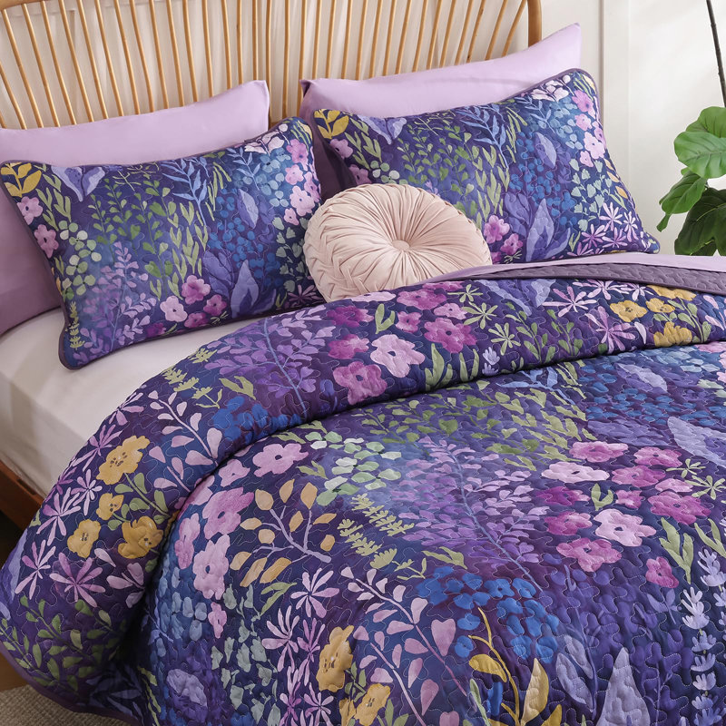 3-Piece Floral Quilt Set Soft Cozy Microfiber Lightweight All-Season Bedspread Coverlet, King Quilt + 2 Pillowcases