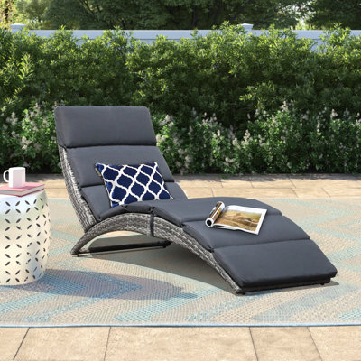 Cantura Chaise Lounge with Cushion