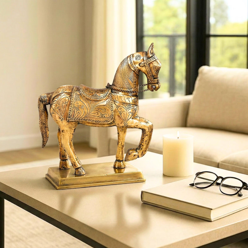 Figurines & Sculptures