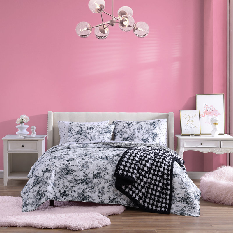 Floral Vineyard Pink Microfiber Full/Queen Reversible Quilt Set